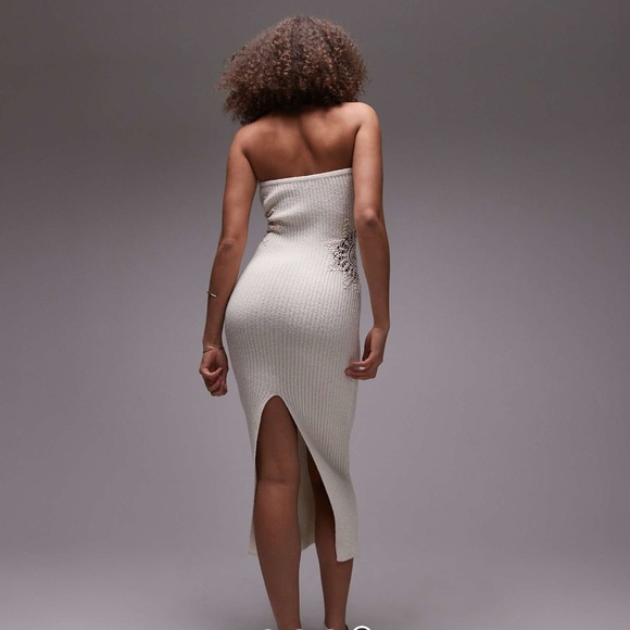 Elegant White Strapless Dress - Picture 4 of 4